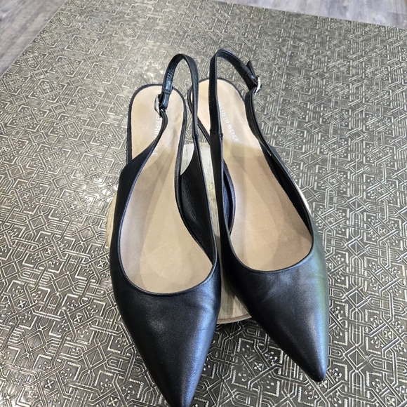 🐢 SAKS FIFTH AVENUE BLACK LEATHER SLINGBACKS Size 10 2.5" Heel - Picture 6 of 17
